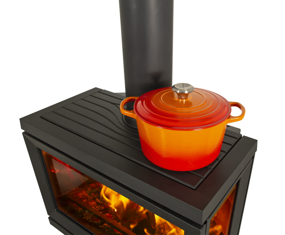 Ketinė krosnelė JØTUL F 520 LB BP, pastatoma, su trimis stiklais, juodos spalvos