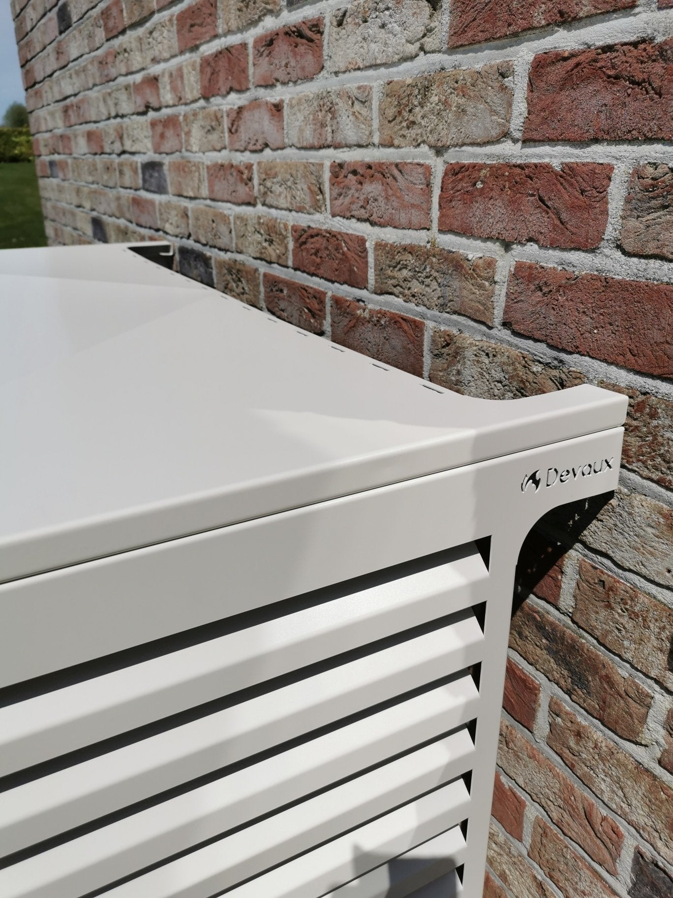 cacher-climatiseur-jardin